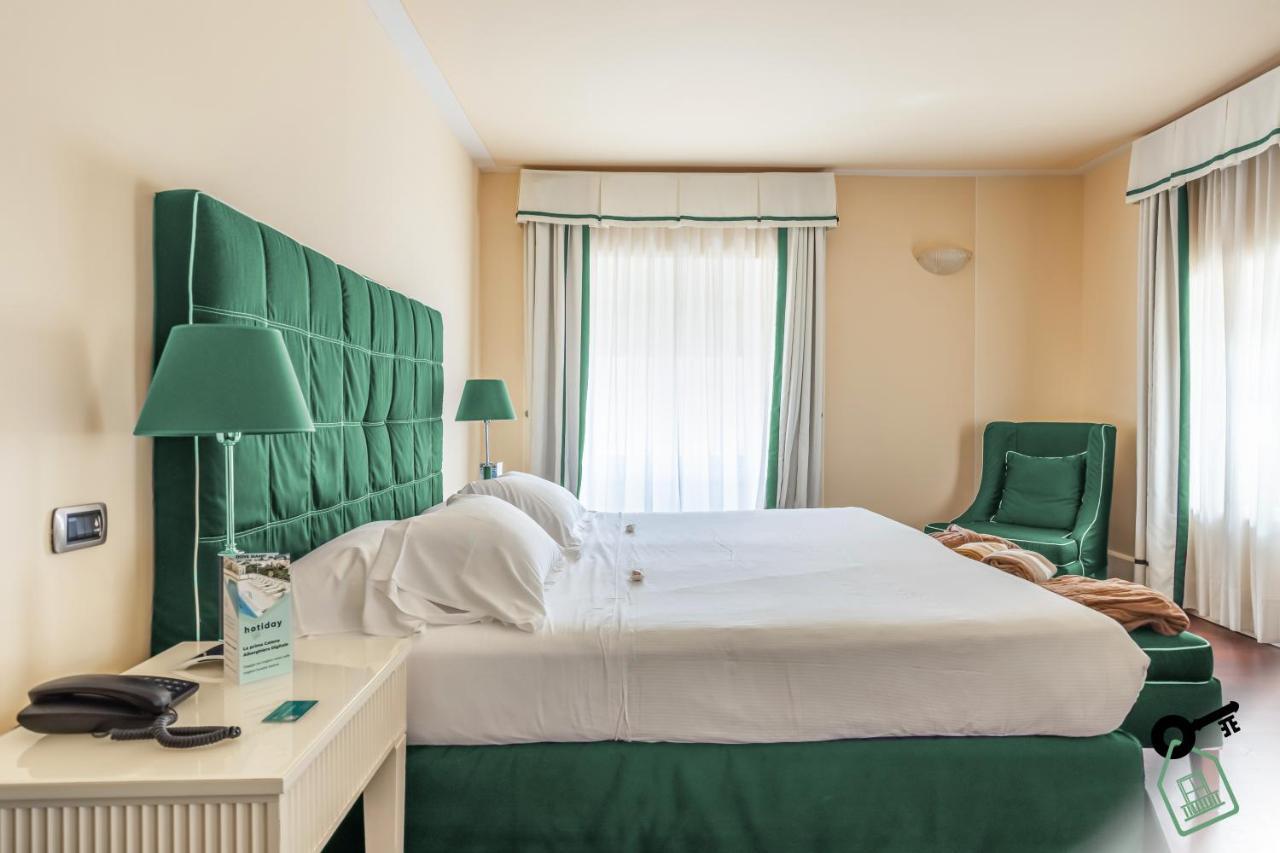 Hotel Rooms Livorno Esterno foto